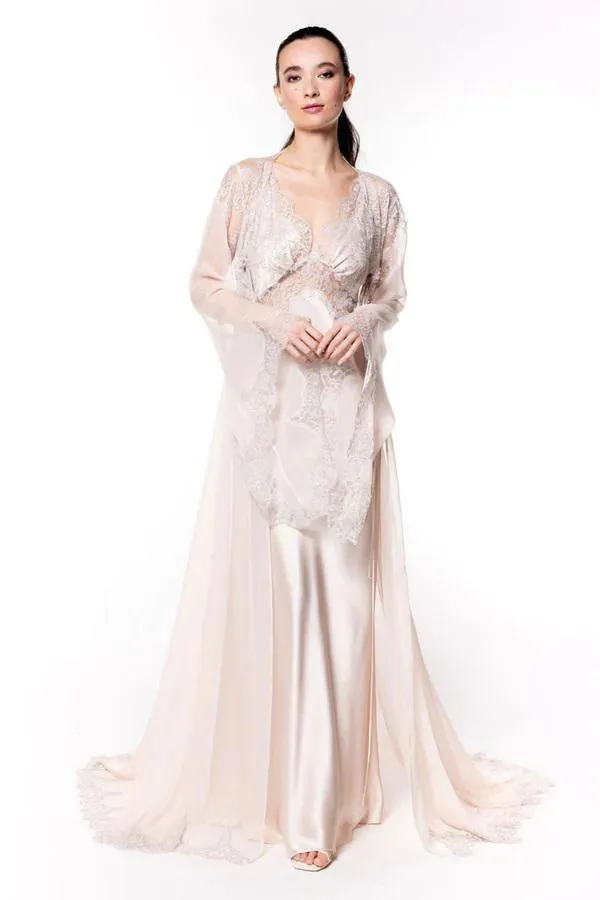 Fantasy chiffon robe