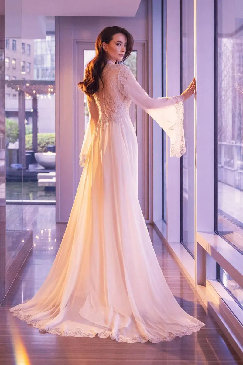 Fantasy chiffon robe