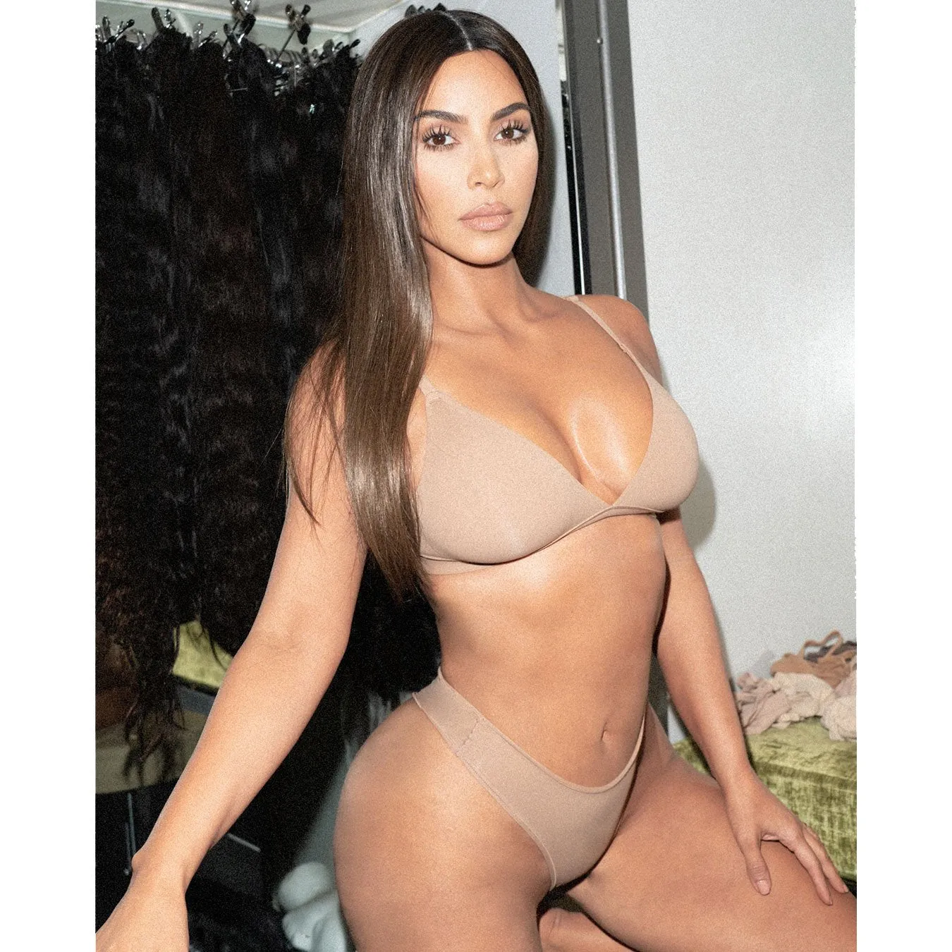 FITS EVERYBODY DIPPED FRONT THONG | MICA